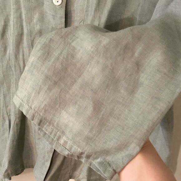 Flax Linen Women’s Size Large Light Dusty Sage Color Button up Blouse Top - Picture 4 of 9